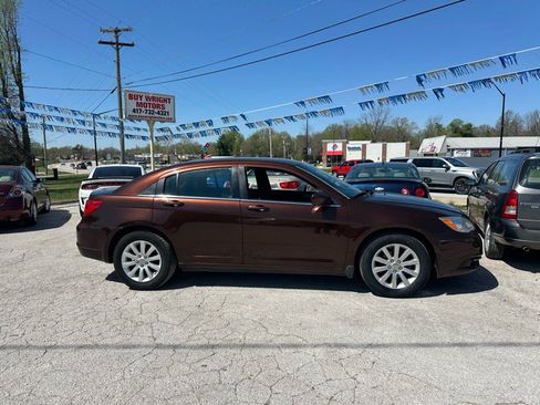 Used 2013 Chrysler 200 Touring image 4