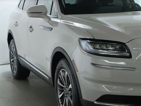 Used 2022 Lincoln Nautilus Reserve image 9