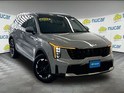 Used 2024 Kia Sorento S w/ Panoramic Sunroof Package