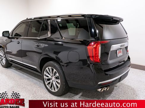 Used 2021 GMC Yukon Denali w/ Denali Ultimate Package image 3