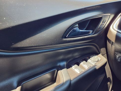 Used 2019 Chevrolet Equinox LT AWD/4WD image 19
