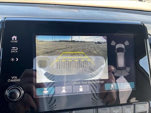 Used 2022 Honda Odyssey Elite image 25