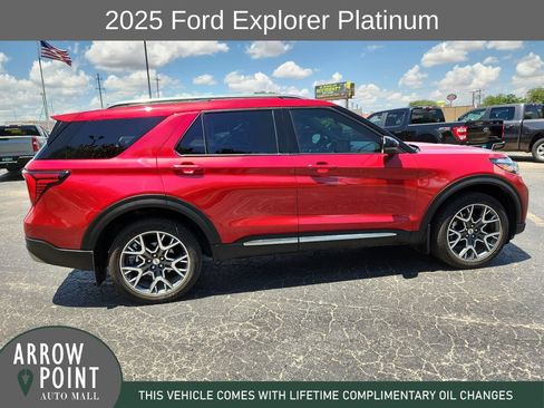 Used 2025 Ford Explorer Platinum w/ Ultimate Package AWD/4WD image 13