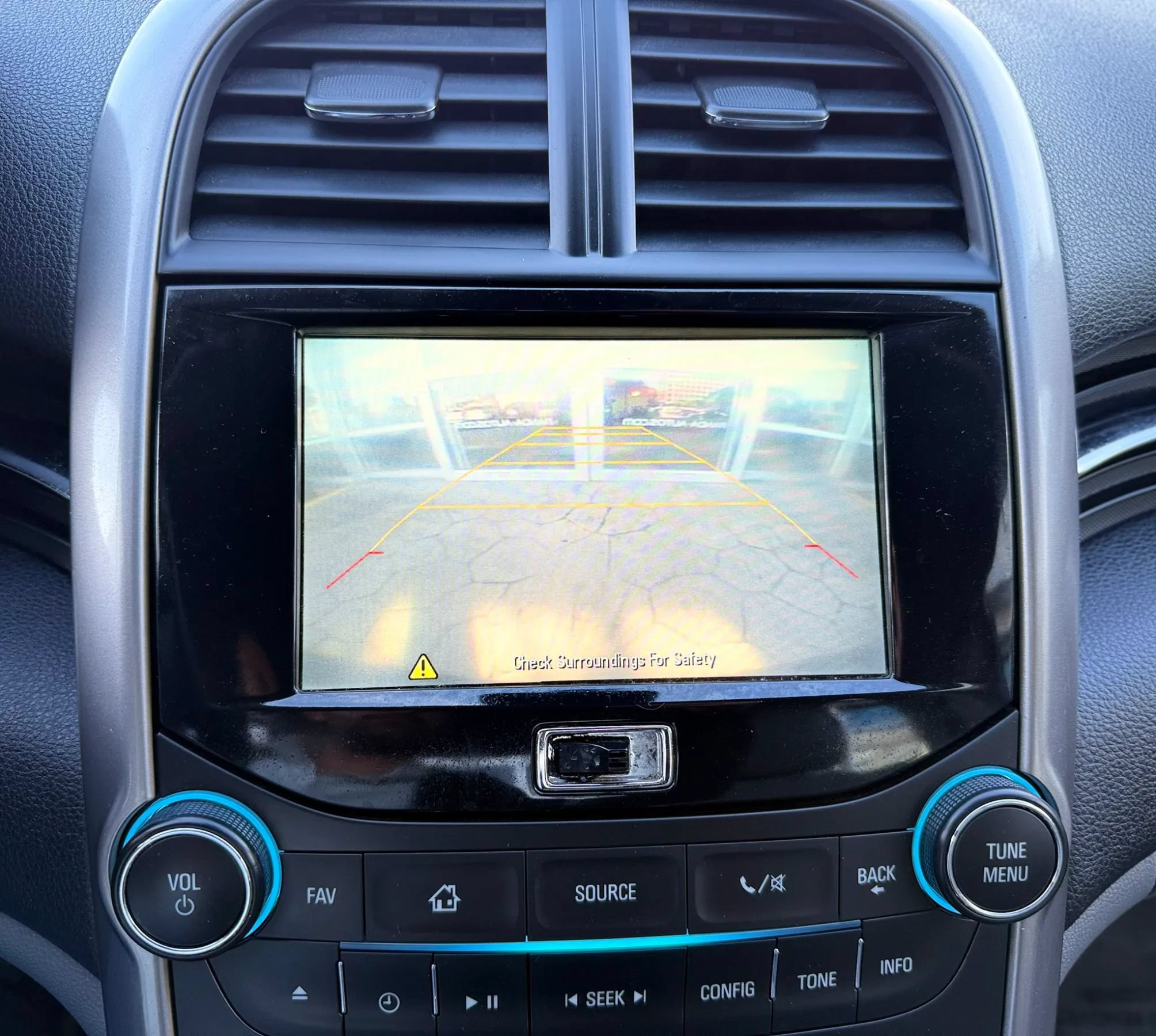 Used 2015 Chevrolet Malibu LT w/ Power Convenience Package FWD image 16