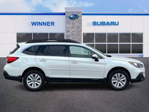 Used 2019 Subaru Outback 2.5i Premium w/ Popular Package #2 AWD/4WD image 6