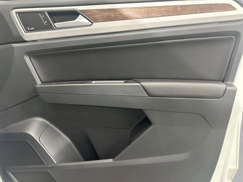Used 2018 Volkswagen Atlas SEL Premium AWD/4WD image 26