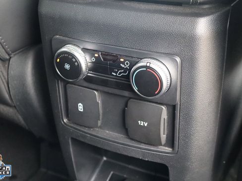 Used 2023 Ford Explorer XLT w/ Equipment Group 202A RWD image 28
