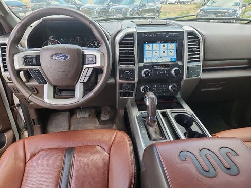 Used 2019 Ford F150 King Ranch w/ Equipment Group 601A Luxury AWD/4WD image 8