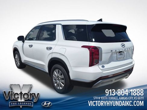 Used 2025 Hyundai Palisade SEL FWD image 3