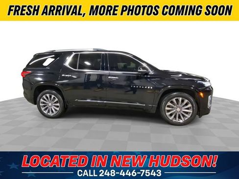 Used 2023 Chevrolet Traverse Premier AWD/4WD image 3