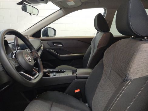 Used 2022 Nissan Rogue SV FWD image 17