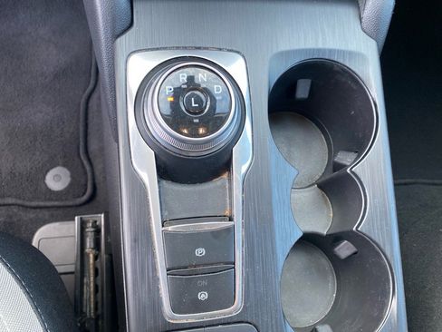 Used 2022 Ford Escape SE w/ Convenience Package image 12