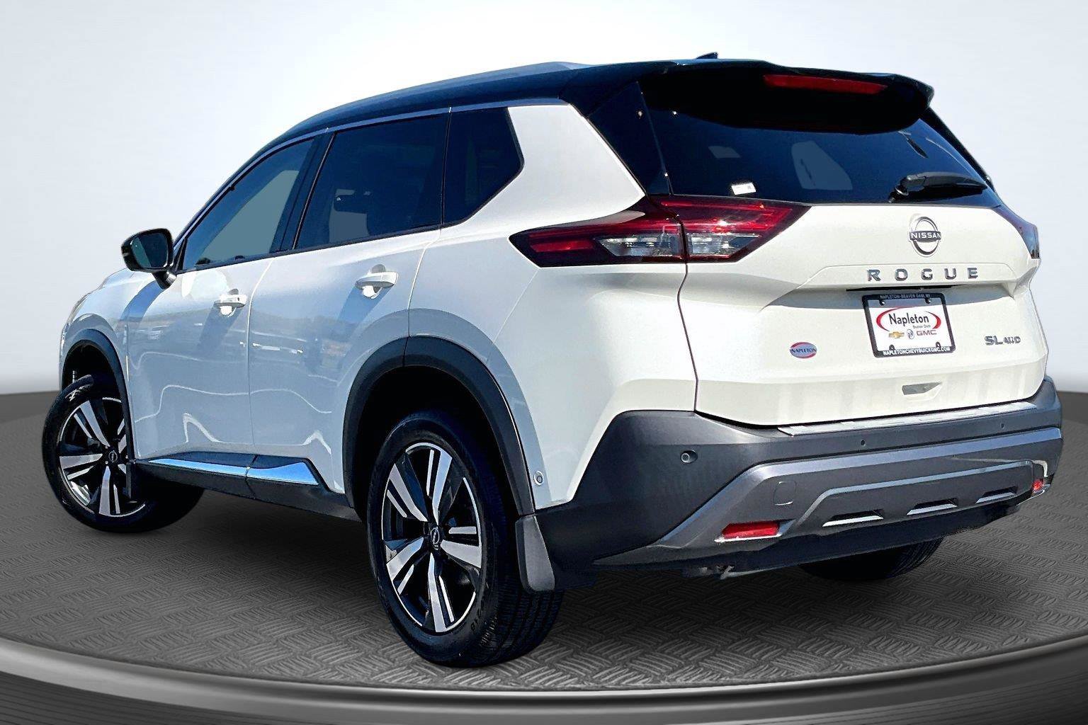 Used 2023 Nissan Rogue SL w/ SL Premium Package AWD/4WD image 14