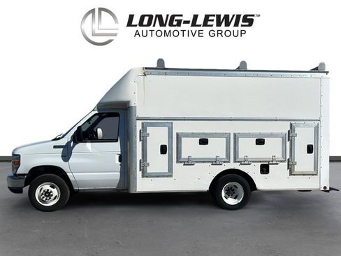 Used 2019 Ford E-350 and Econoline 350 Super Duty w/ Power Windows & Locks Group image 2