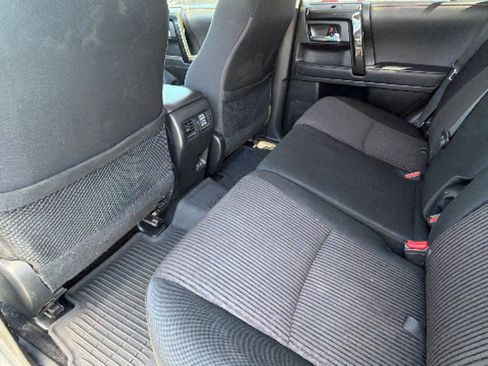 Certified 2022 Toyota 4Runner TRD Off-Road AWD/4WD image 24