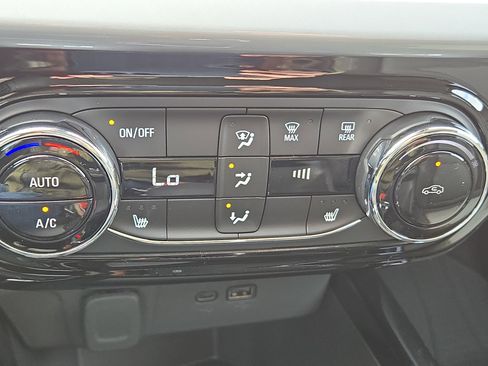 New 2026 Chevrolet Trax LT w/ LT Convenience Package image 27