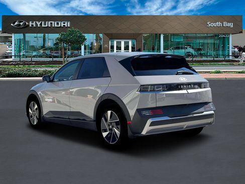 New 2026 Hyundai Ioniq 5 SEL image 5