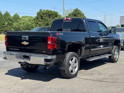 Used 2019 Chevrolet Silverado 2500 LTZ w/ Z71 Package, Off-Road image 3