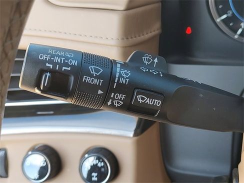 Used 2020 Cadillac Escalade Platinum image 26