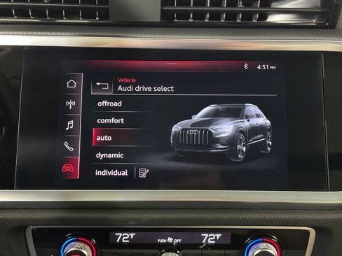 Used 2019 Audi Q3 2.0T Premium w/ Convenience Package AWD/4WD image 25