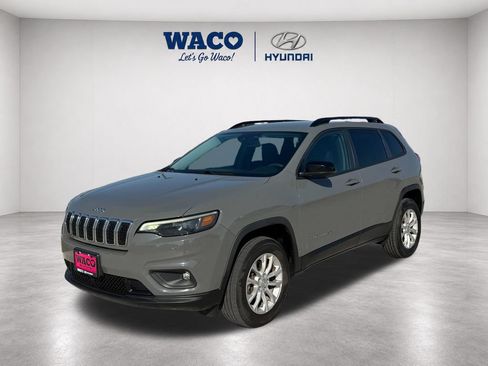 Used 2022 Jeep Cherokee Latitude Lux AWD/4WD image 3