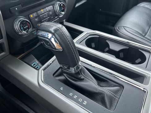 Used 2017 Ford F150 Lariat image 33