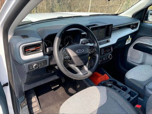 Used 2024 Ford Maverick XLT image 13