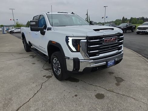 Used 2024 GMC Sierra 3500 SLE AWD/4WD image 8