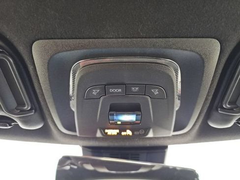 Used 2025 Toyota Corolla XSE FWD image 25