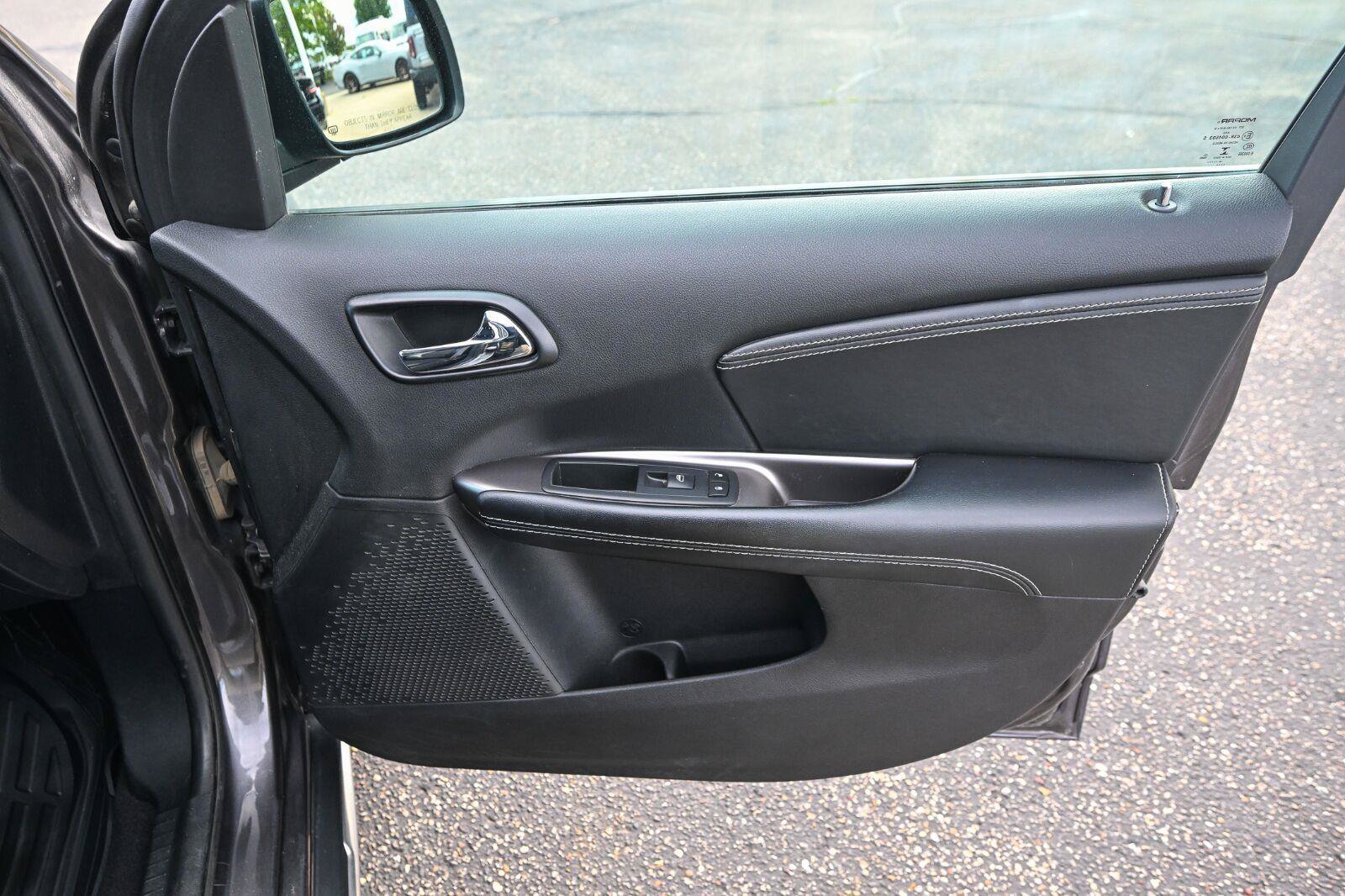 Used 2018 Dodge Journey Crossroad FWD image 27