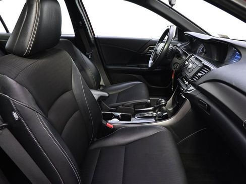 Used 2016 Honda Accord Sport image 11