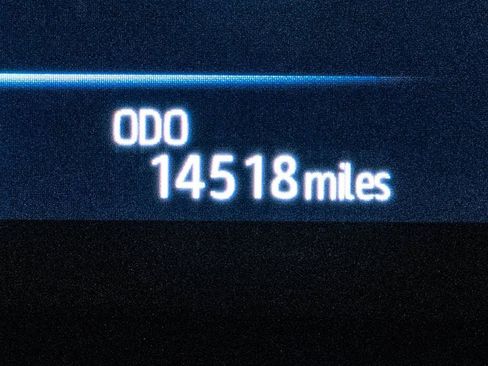 Certified 2025 Toyota Sienna LE FWD image 17