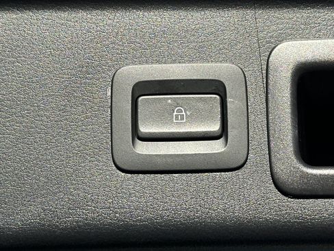 Used 2025 MAZDA CX-30 AWD 2.5 S w/ Preferred Package image 19