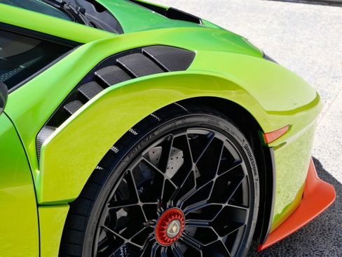 Used 2023 Lamborghini Huracan STO RWD image 15