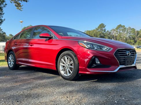 Used 2018 Hyundai Sonata SE image 1
