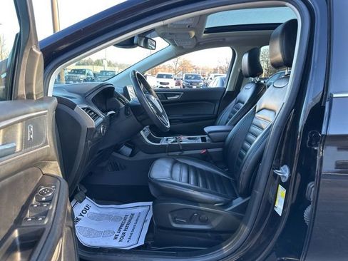 Used 2022 Ford Edge SEL w/ Convenience Package image 9