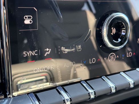New 2026 GMC Yukon XL Denali RWD image 17