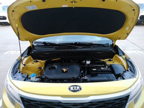 Used 2021 Kia Seltos S AWD/4WD image 26