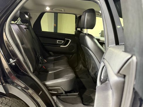 Used 2019 Land Rover Discovery Sport SE AWD/4WD image 16