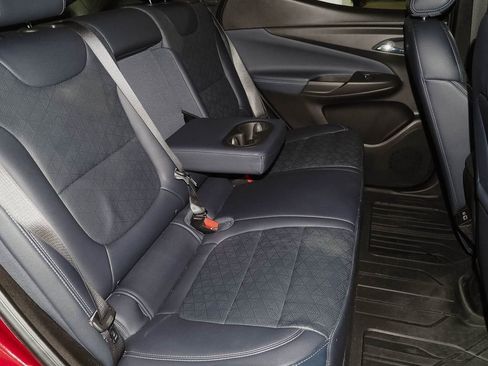 Used 2023 Chevrolet Bolt EUV LT w/ Convenience Package image 18