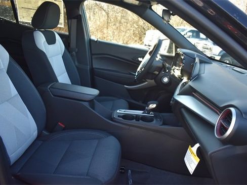 New 2026 Chevrolet Trax RS w/ Sunroof Package image 13