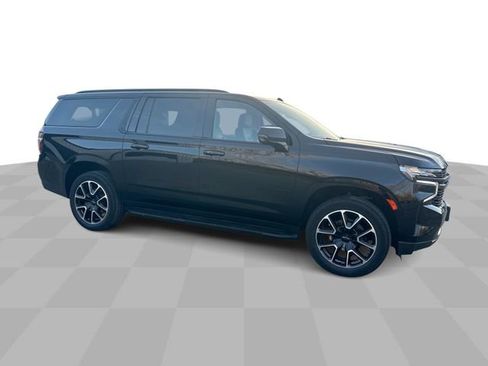Certified 2022 Chevrolet Suburban RST w/ Sport Performance Package AWD/4WD image 2