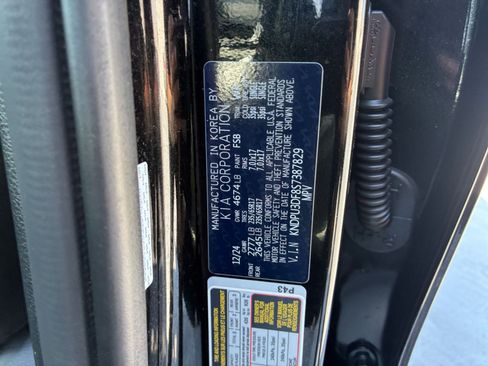 Used 2025 Kia Sportage LX FWD image 27