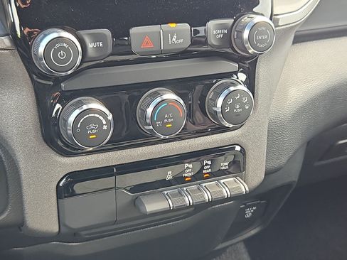 Used 2025 RAM 1500 Classic Warlock AWD/4WD image 24