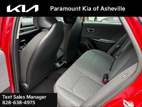 New 2025 Kia K4 LXS image 18