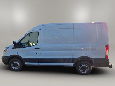 Used 2018 Ford Transit 250 Medium Roof w/Sliding Side Doo image 6
