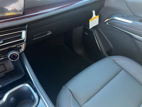 New 2026 Chevrolet Traverse Z71 w/ Enhanced Driving Package image 17