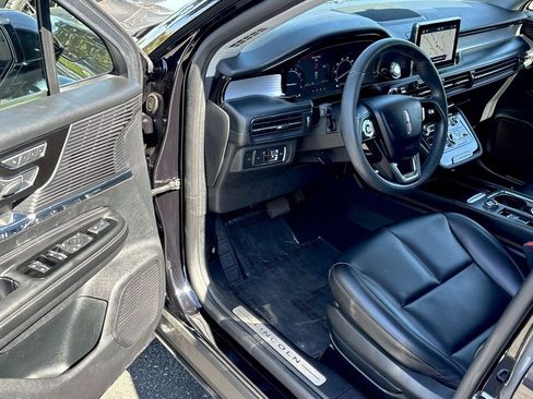 Used 2021 Lincoln Corsair FWD w/ Convenience Package image 13