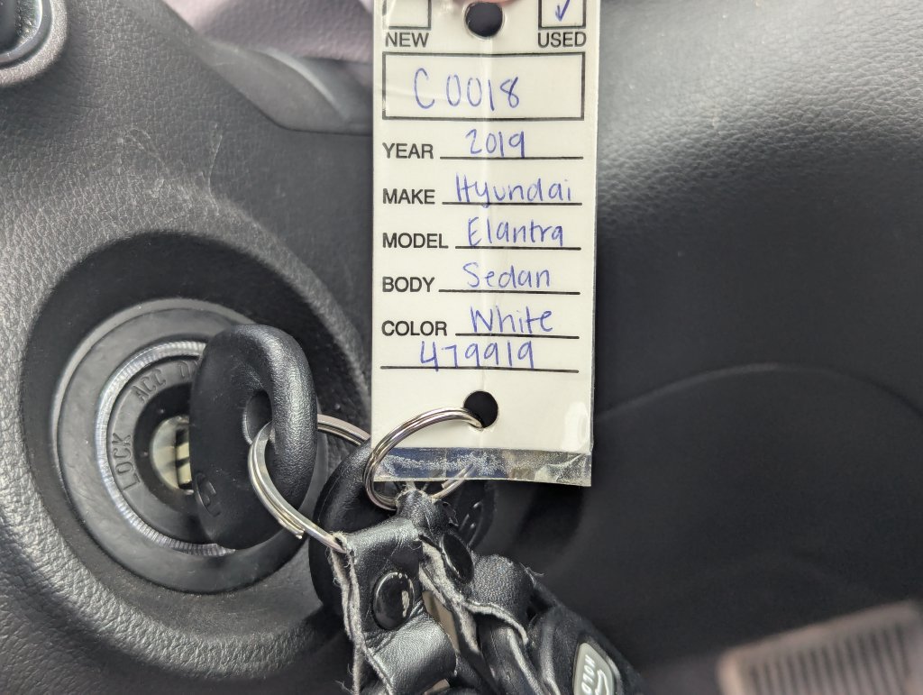 Used 2019 Hyundai Elantra SE w/ Cargo Package FWD image 33