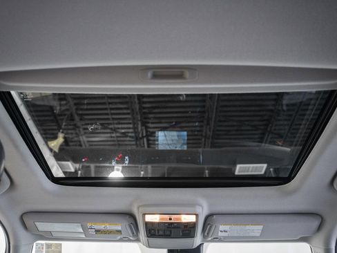 Used 2023 Toyota 4Runner 40th Anniversary SE AWD/4WD image 33